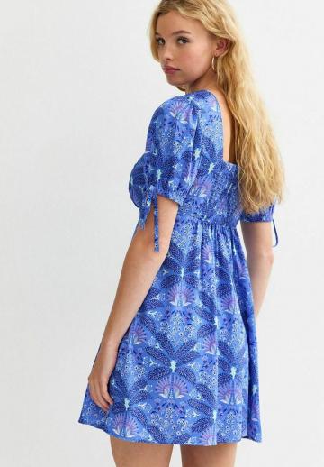 Короткое платье
