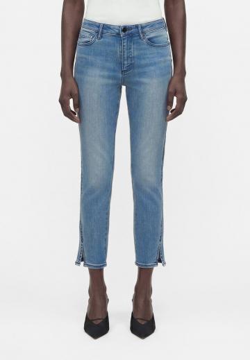 Короткие джинсы