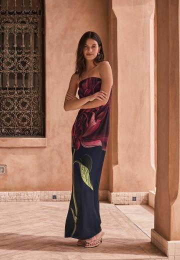 Платье без бретелек