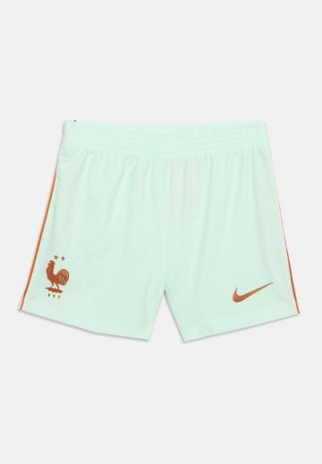 Спортивные шорты