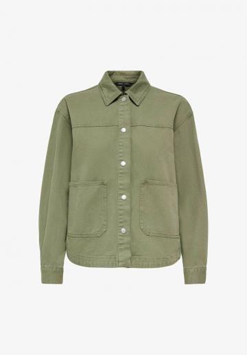 Куртка с накладнымит карманами