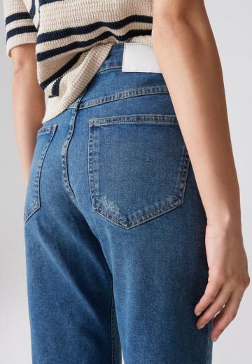 Короткие джинсы