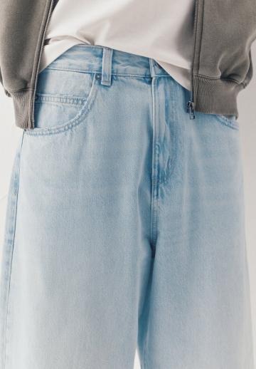 Свободные джинсы