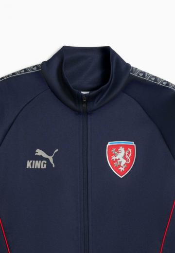 Спортивная кофта