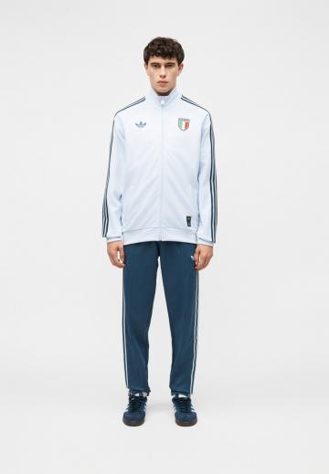 Спортивная куртка