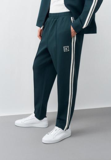 Спортивные штаны