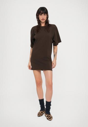 Короткое платье