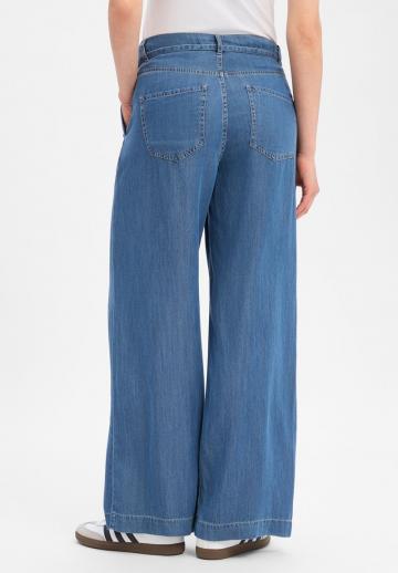 Джинсы