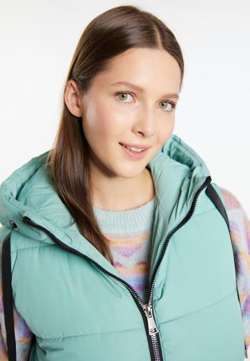 Длинный жилет
