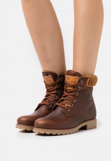 Зимние ботинки