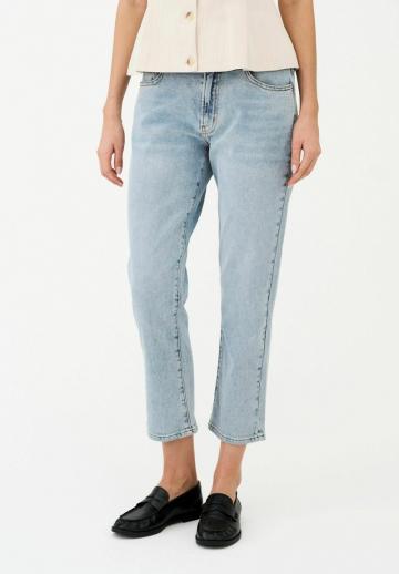 Короткие джинсы
