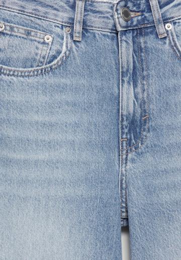 Джинсы