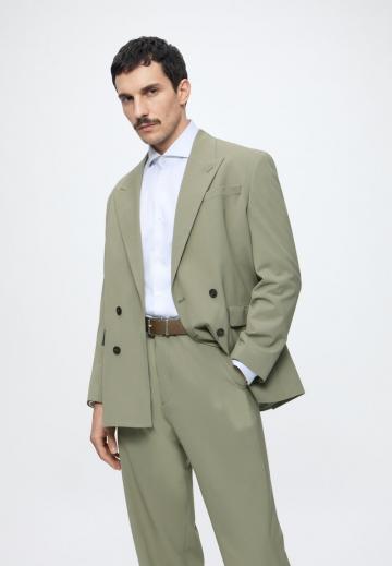 Костюм
