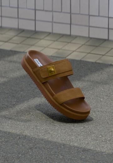 Шлепанцы
