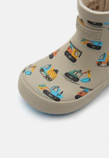 Резиновые сапоги