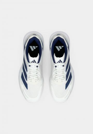 Теннисные кроссовки
