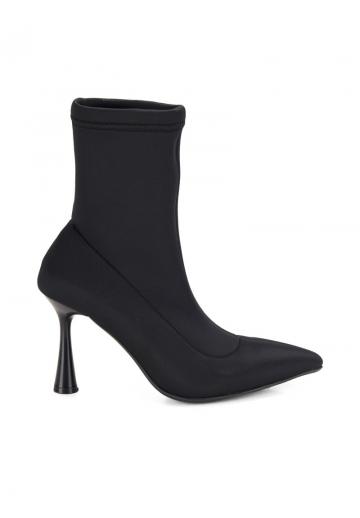 Сапожки на танкетке
