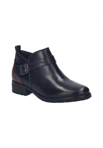 Сапожки на танкетке