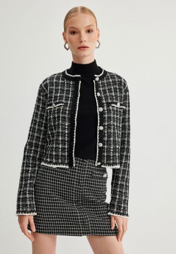 Вязаный жилет