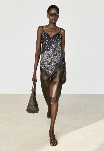Топ на бретельках