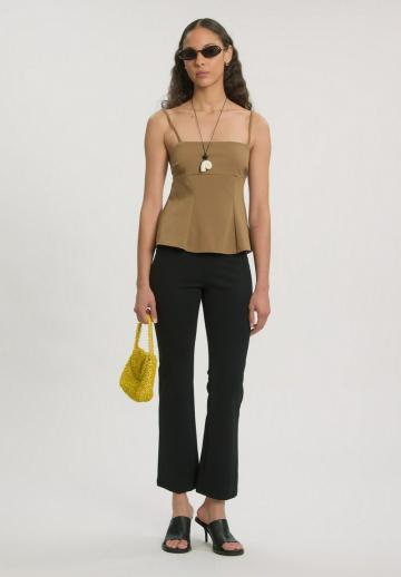 Топ на бретельках