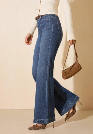 Клешеные джинсы