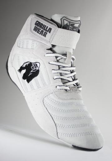 Походные ботинки