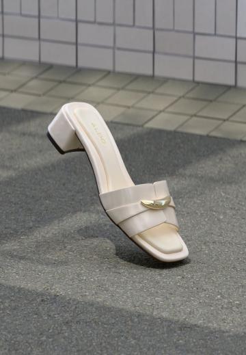Шлепанцы