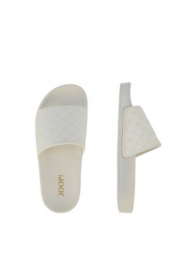 Шлепанцы