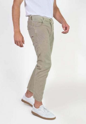 Узкие джинсы