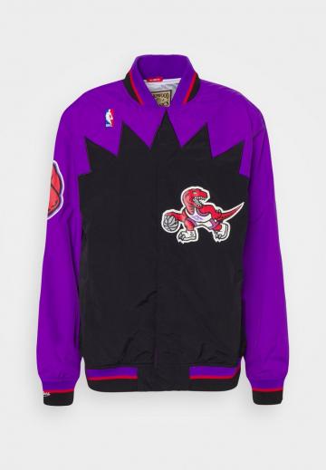 Спортивная куртка