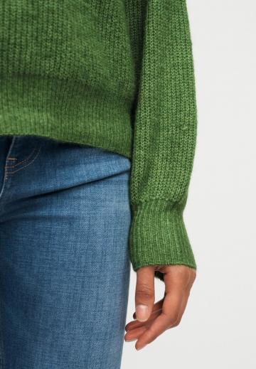 Пуловер