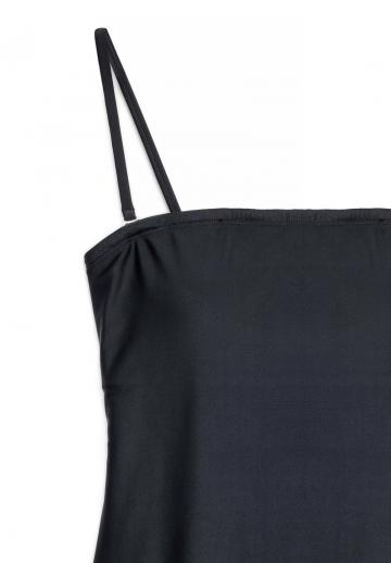 Слитный купальник