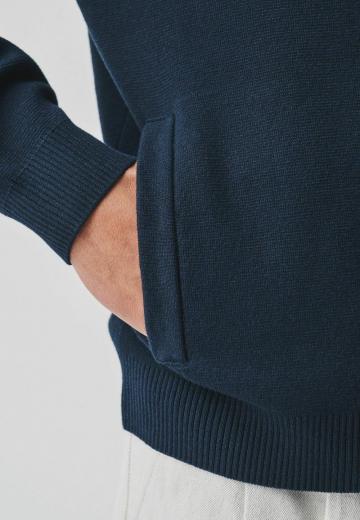 Вязаная кофта