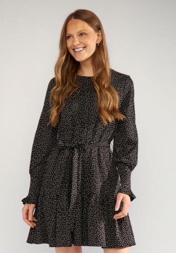 Короткое платье