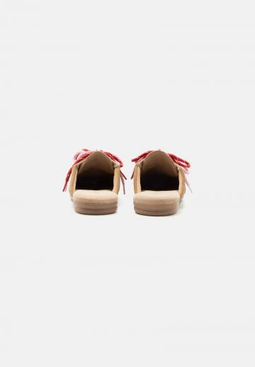 Шлепанцы