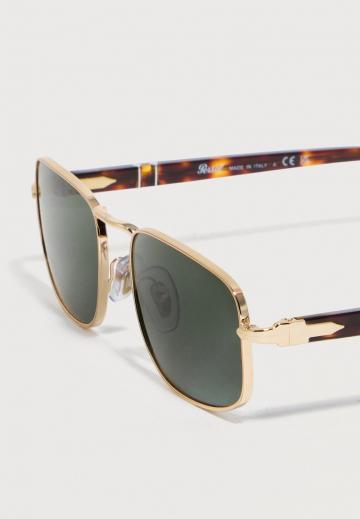 Солнечные очки