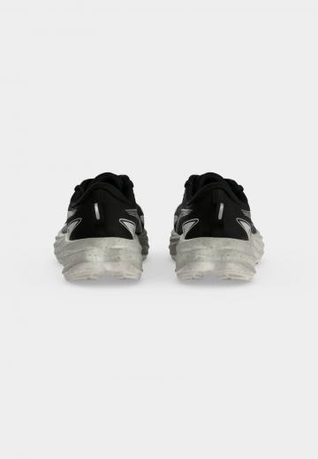 Беговые кроссовки