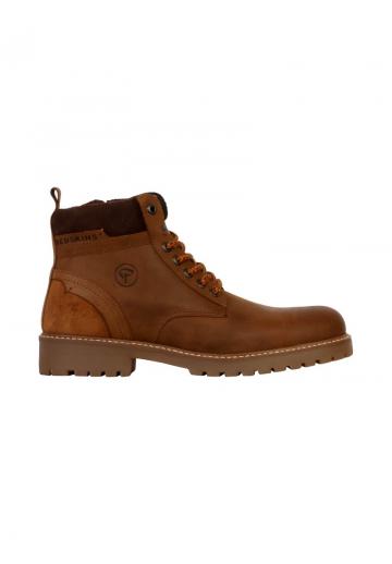 Ботинки на шнуровке