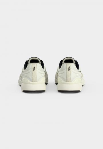 Кроссовки