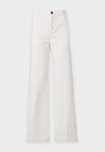 Клешеные джинсы