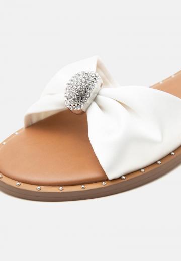 Шлепанцы