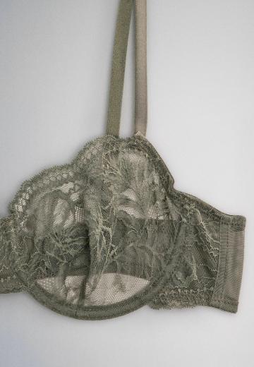 Бюстгальтер на косточках