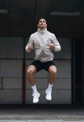 Спортивная куртка