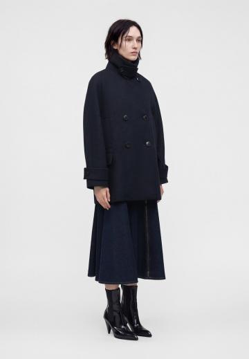 Короткое пальто