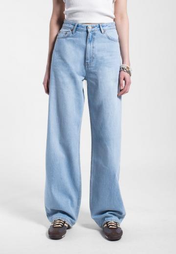 Джинсы