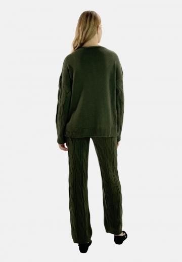 Вязаный пуловер