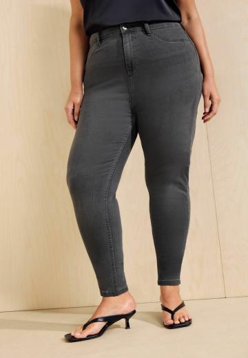 Узкие джинсы