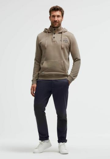 Пуловер с капюшоном