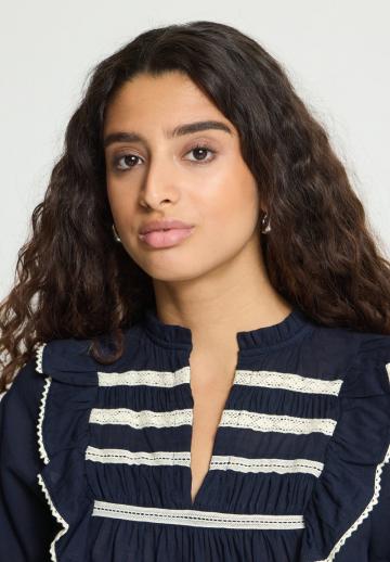 Блузка
